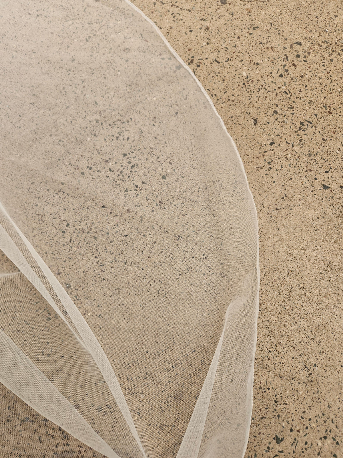 Seamed Edge Veil