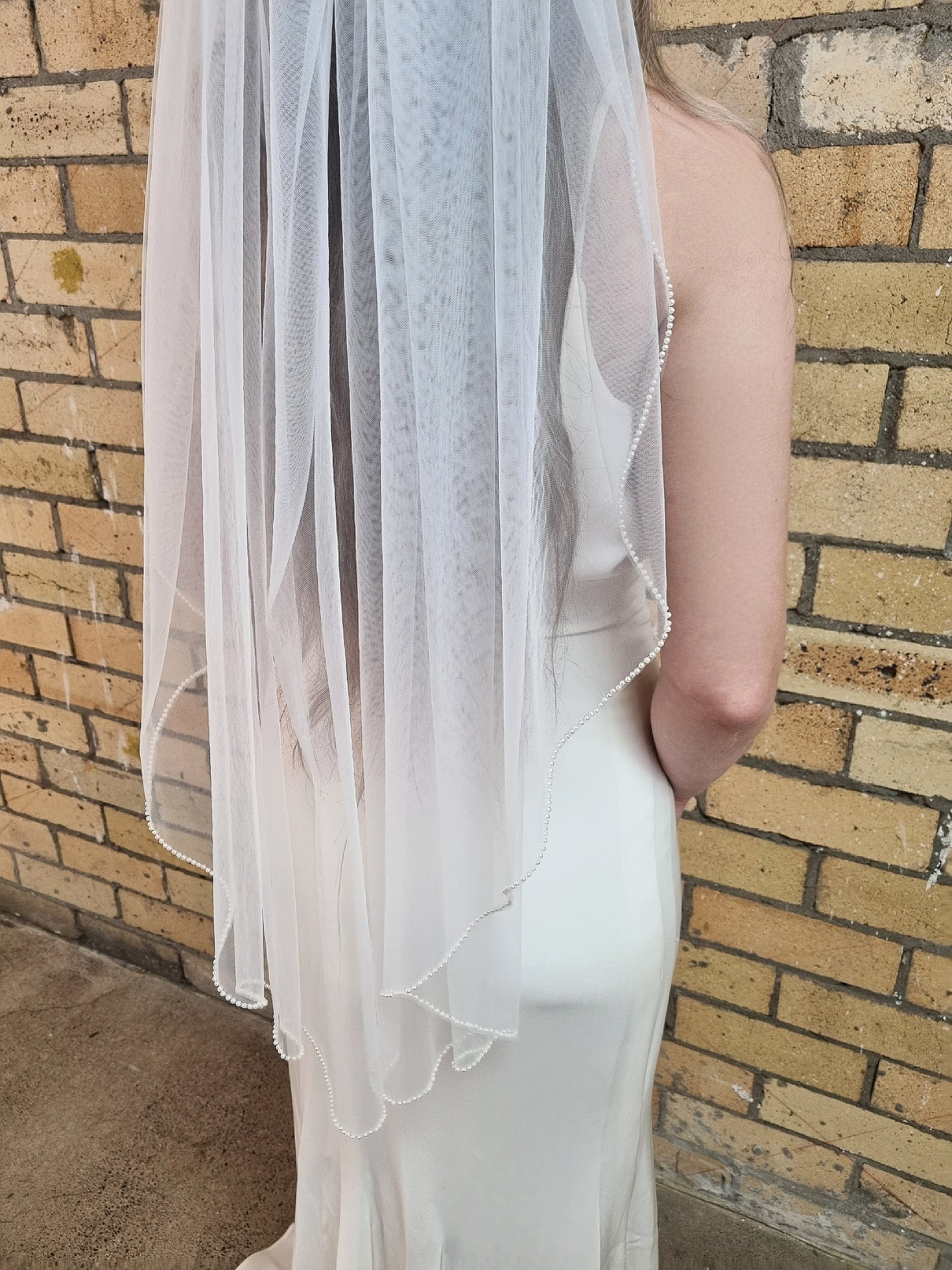 Short Beaded Edge Veil