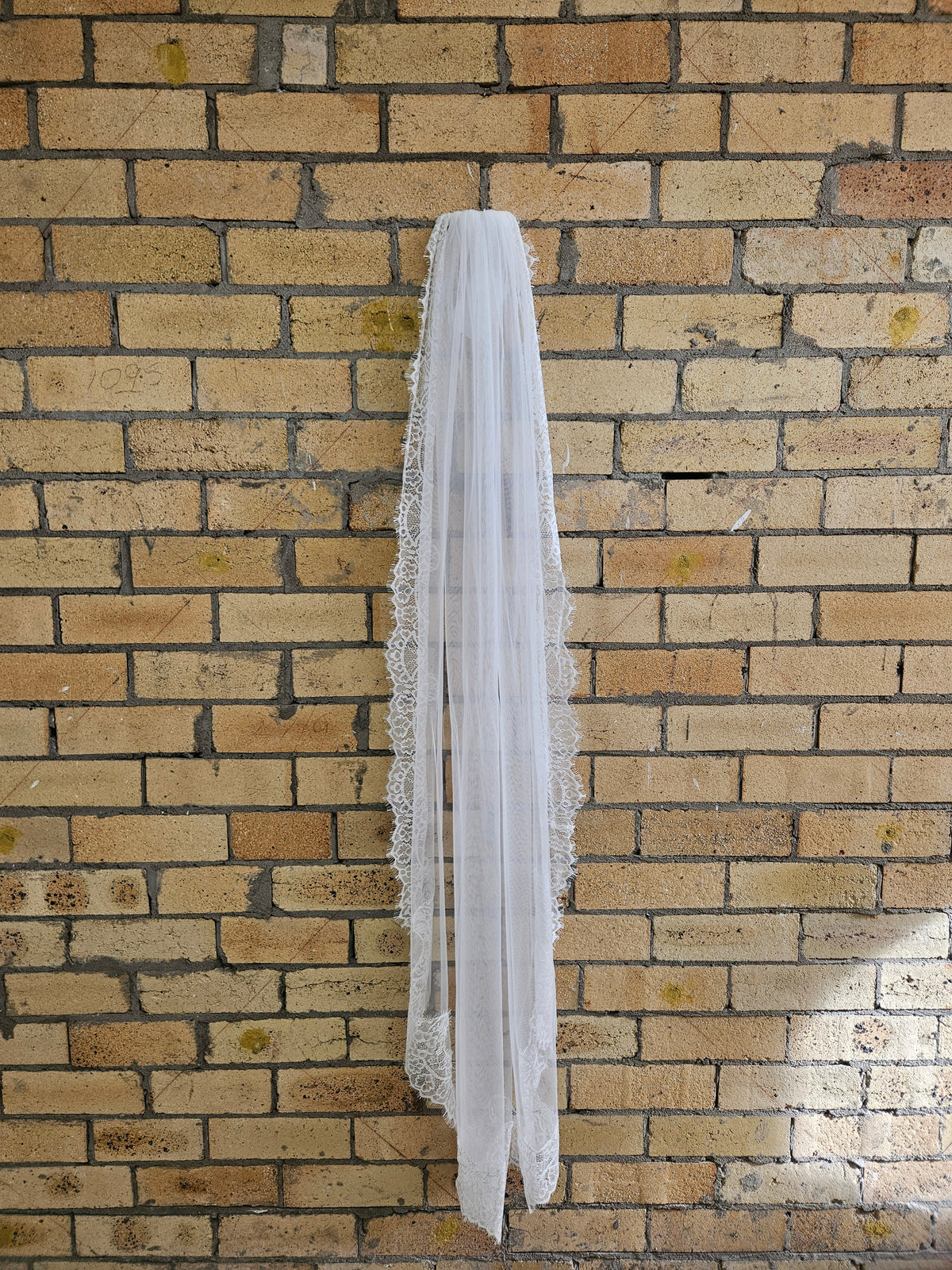 Chantilly Lace Veil