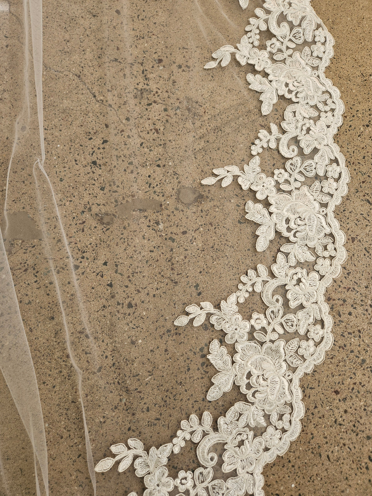Lace Edge Veil