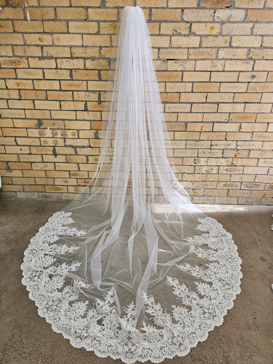 Heavy Lace Veil