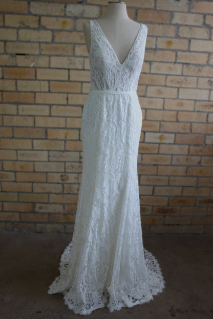Hera Couture x Daisy Brides - Rosie Contemporary