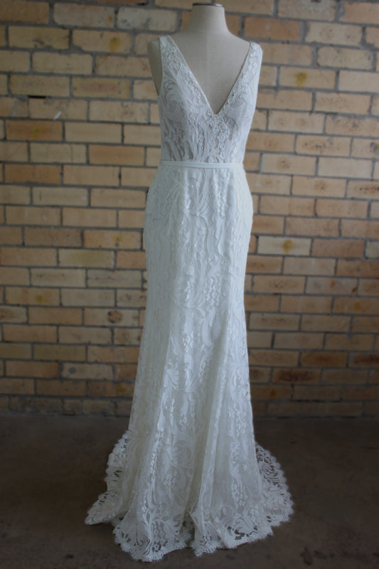 Hera Couture x Daisy Brides - Rosie Contemporary