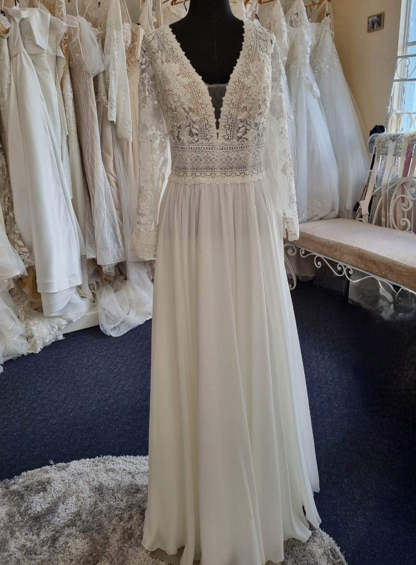 Sandi – No10 Bridal